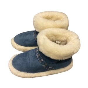 Slippers Mountain Country Plush Fur  Boots Size M 7-8